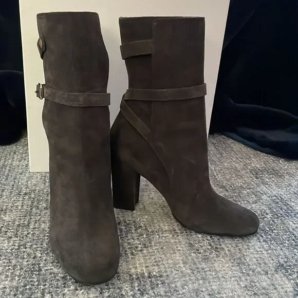 Theory boot jodhpur suede block heel size 38 US 8 like new perfect condition